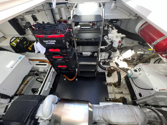 Apricity Yacht Photos Pics 