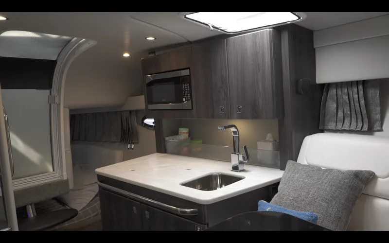 Gotta Go, Danno! Yacht Photos Pics 