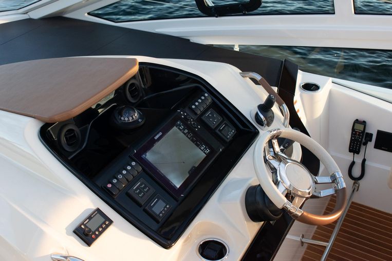 2018-40-beneteau-gran-turismo-40
