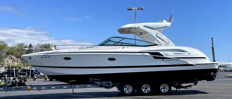 Gotta Go, Danno! Yacht Photos Pics 