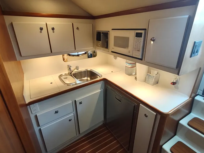 Sapphire Yacht Photos Pics 