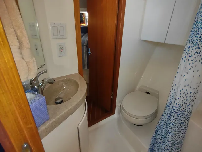 Sapphire Yacht Photos Pics 