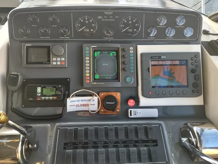 Sapphire Yacht Photos Pics 