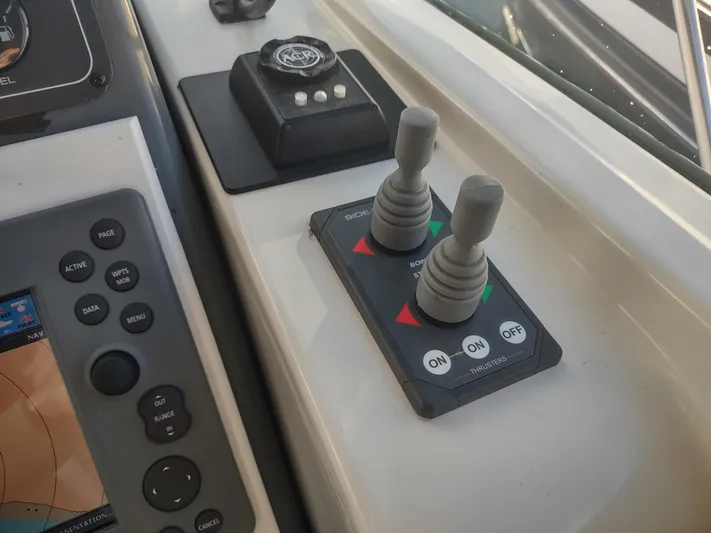 Sapphire Yacht Photos Pics 