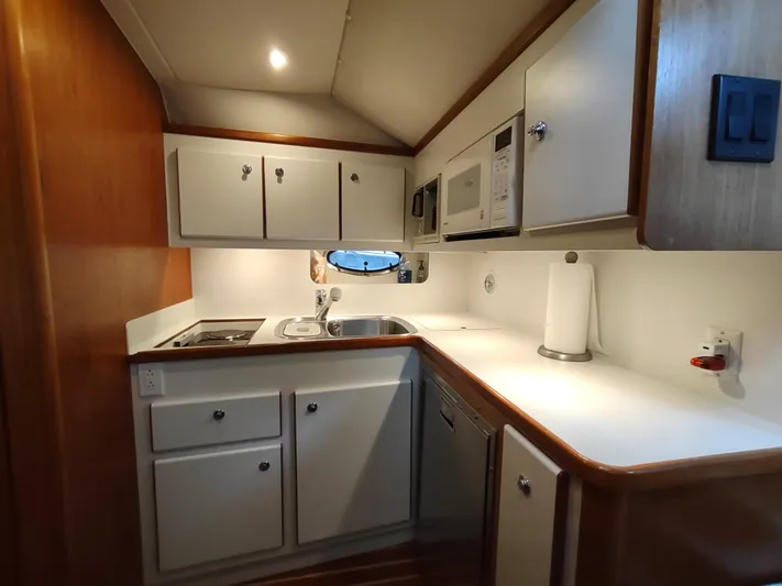 Sapphire Yacht Photos Pics 