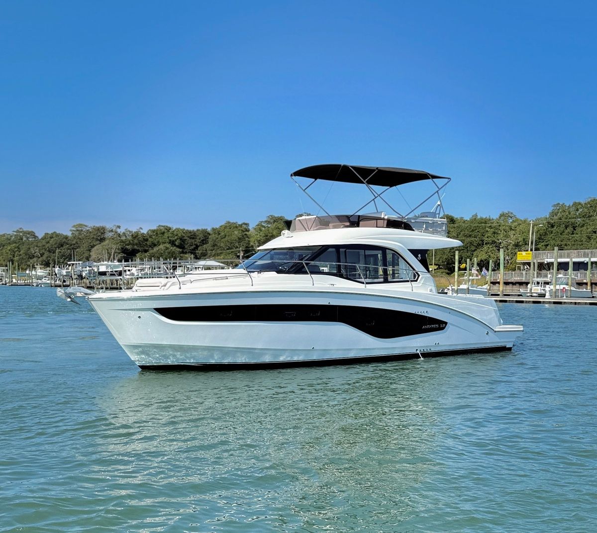 2024 Beneteau 42 
