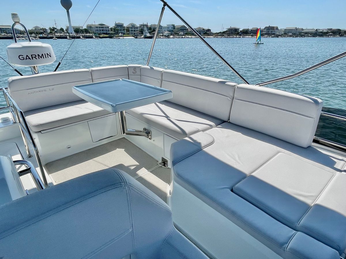 2024 Beneteau 42 