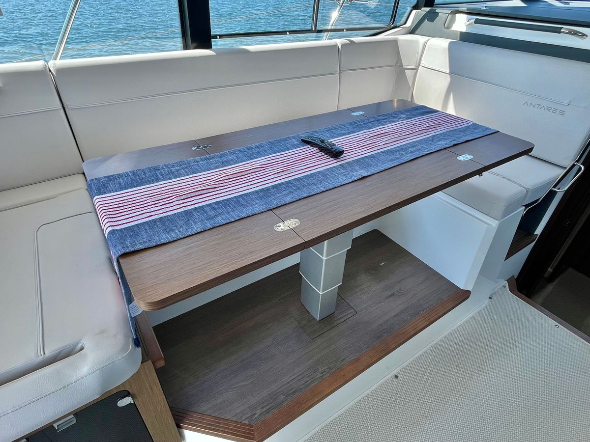 2024 Beneteau 42 