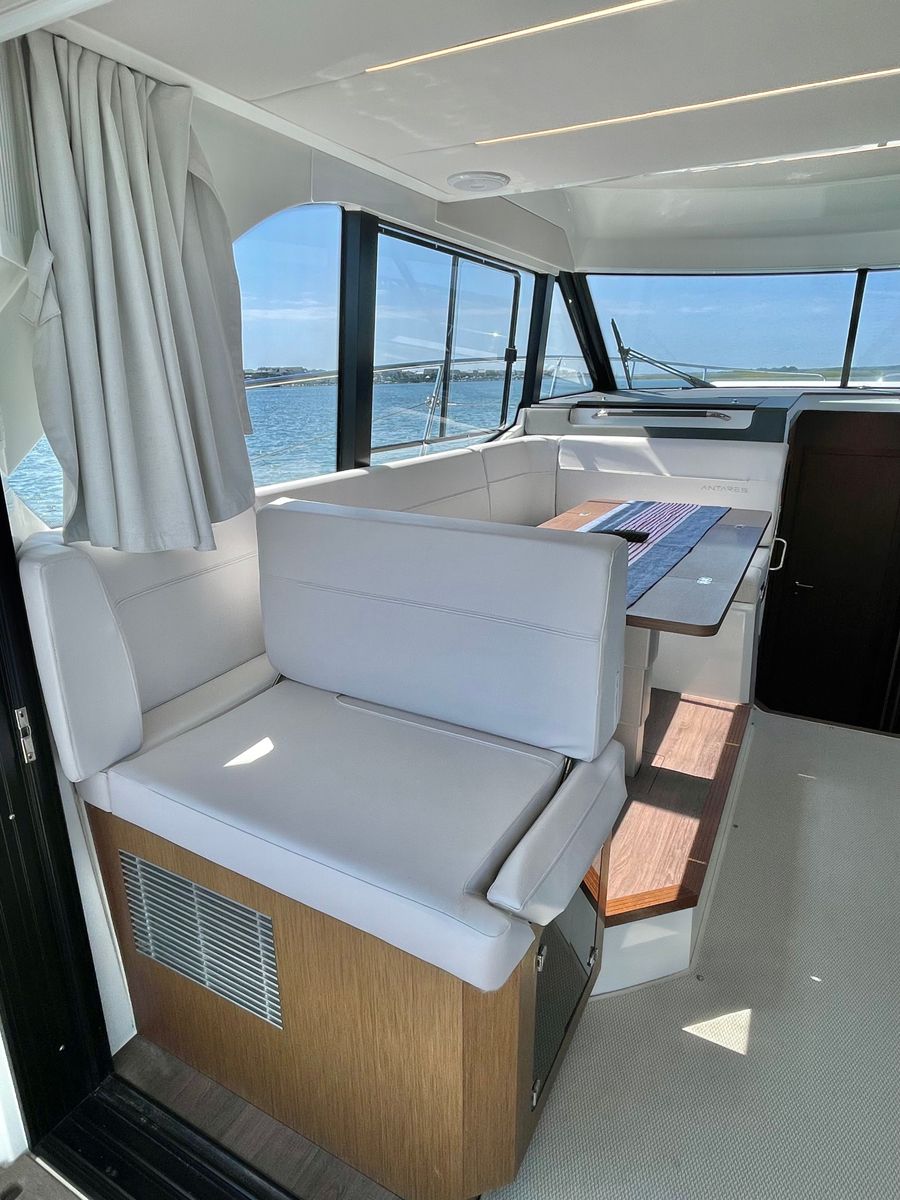 2024 Beneteau 42 