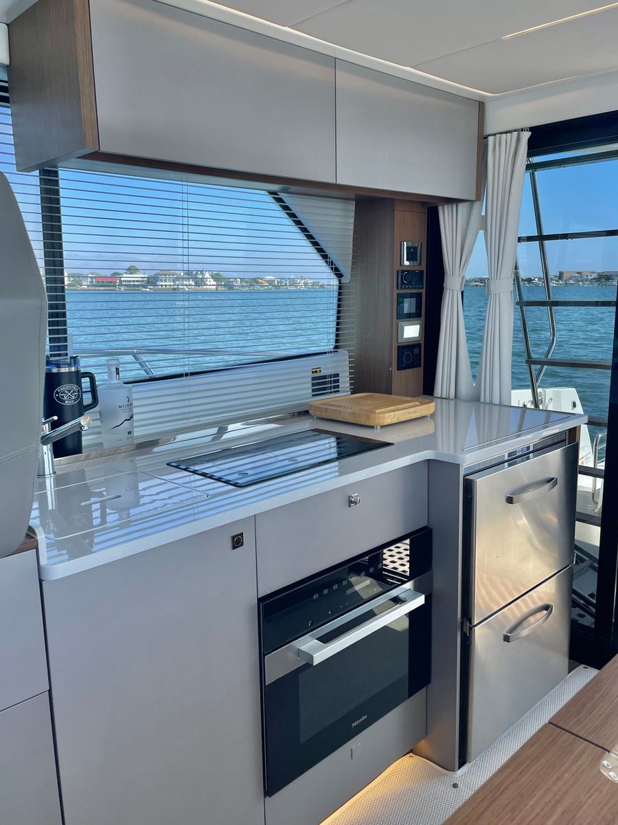 2024 Beneteau 42 