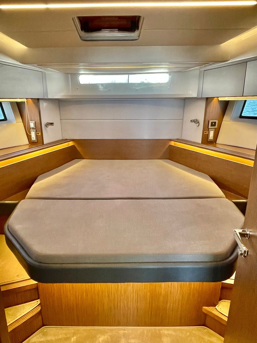 2024 Beneteau 42 