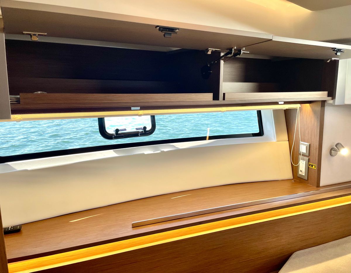 2024 Beneteau 42 