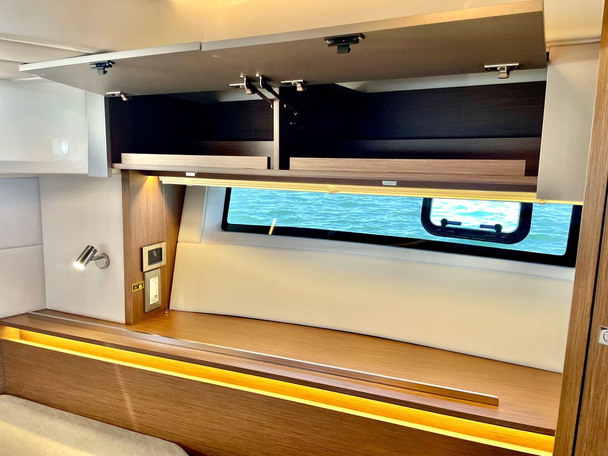 2024 Beneteau 42 
