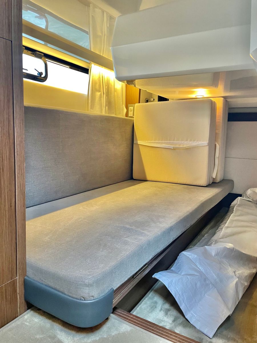 2024 Beneteau 42 