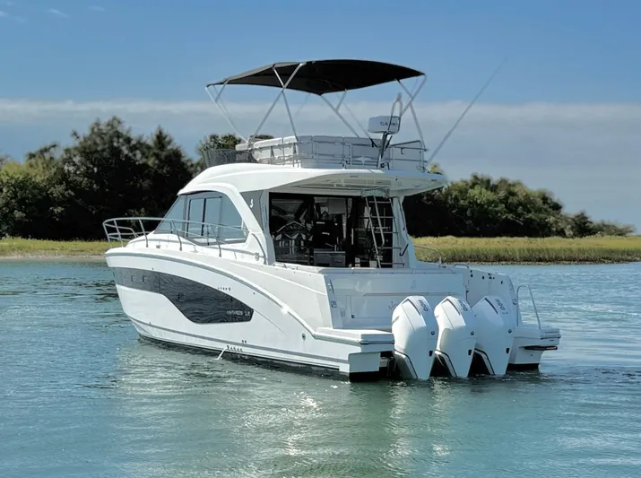 Josefina II Yacht Photos Pics 