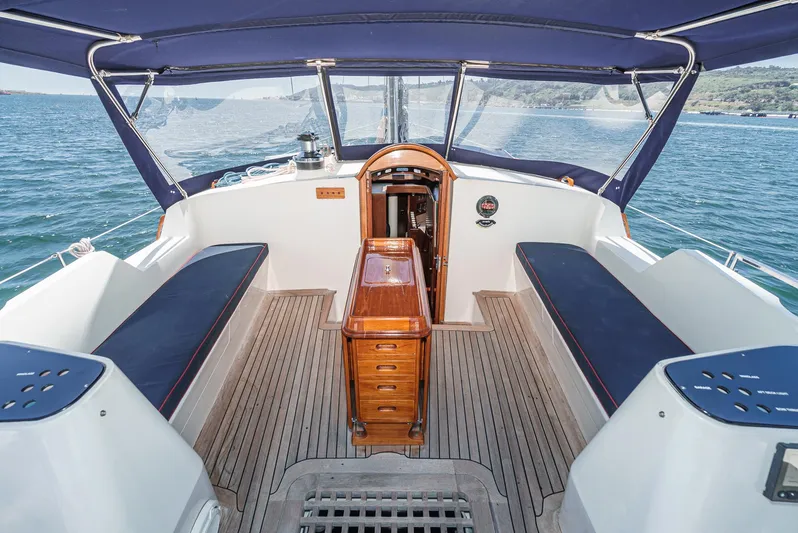 Tango Yacht Photos Pics 