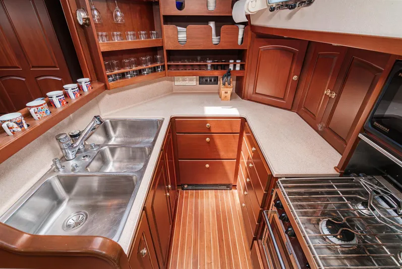 Tango Yacht Photos Pics 