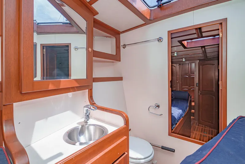 Tango Yacht Photos Pics 