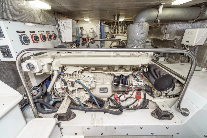 Tango Yacht Photos Pics 