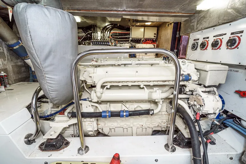 Tango Yacht Photos Pics 