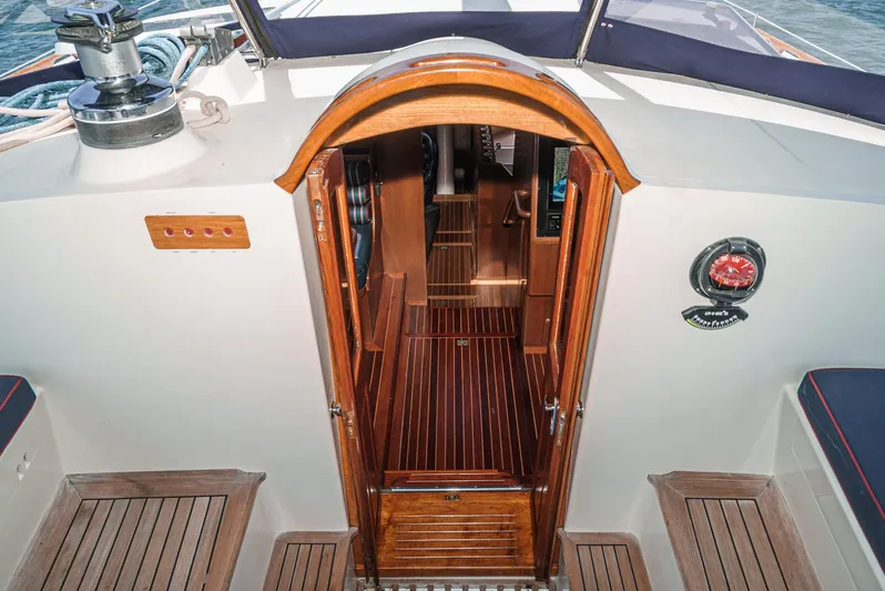 Tango Yacht Photos Pics 