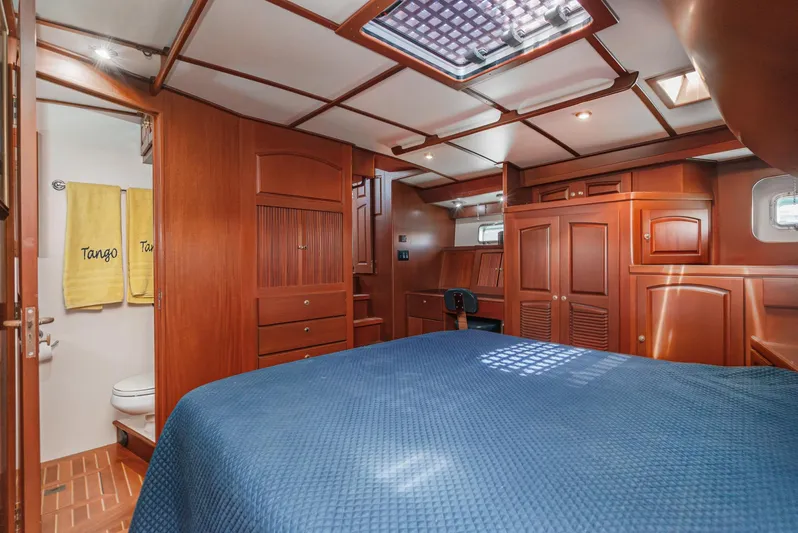 Tango Yacht Photos Pics 