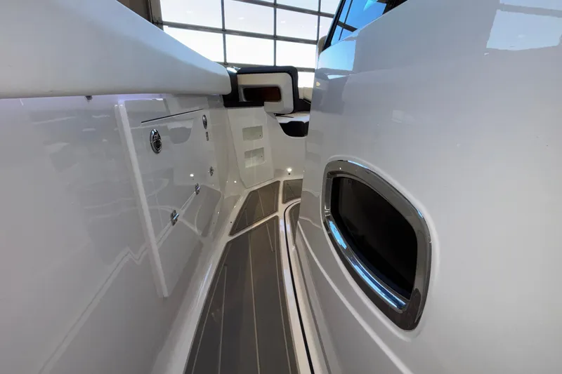  Yacht Photos Pics 2026 Monterey Elite 30 OB boat interior with sleek design and modern features.