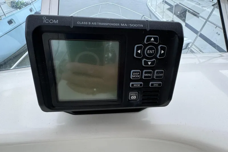 Yacht Photos Pics Icom Class B AIS transponder on 2000 Sea Ray 380 Aft Cabin yacht.
