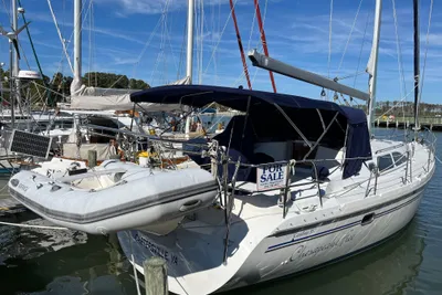 Catalina 387