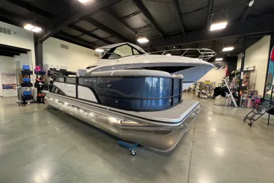 Crest Conquest 230 SLSC