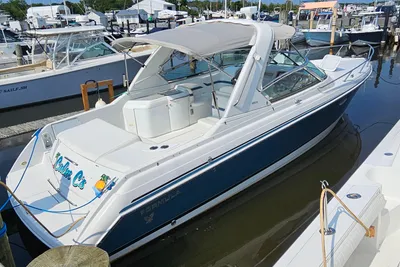 Formula 330 Sun Sport