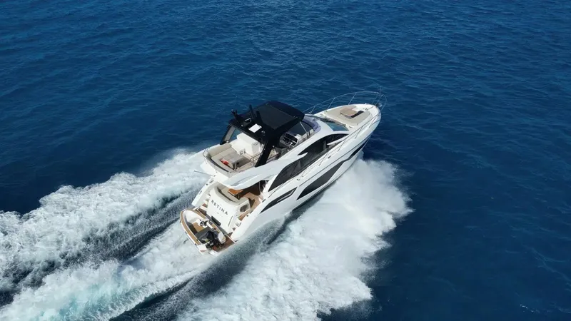  Yacht Photos Pics 2023-Sunseeker-55