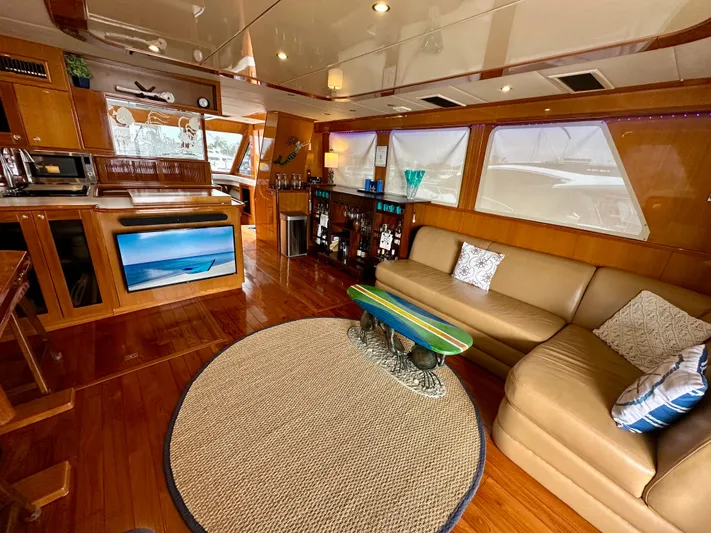 Leslie Jane Yacht Photos Pics Luxurious interior of 2002 Jefferson Marquessa 57 MY yacht with elegant furnishings.