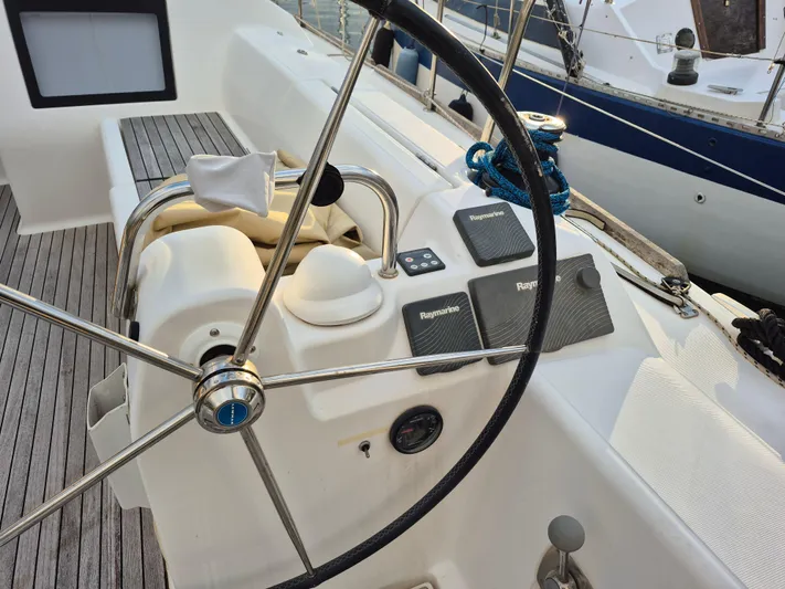 Galaxy Yacht Photos Pics 