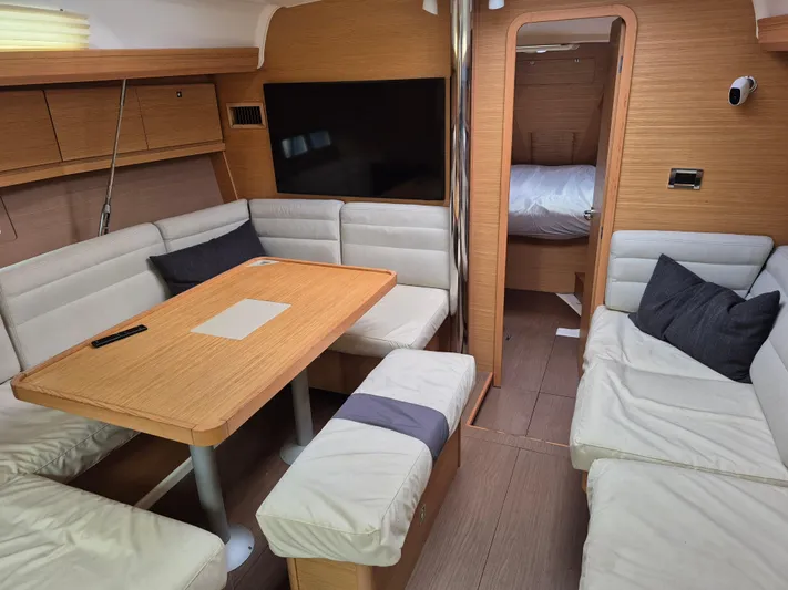 Galaxy Yacht Photos Pics 