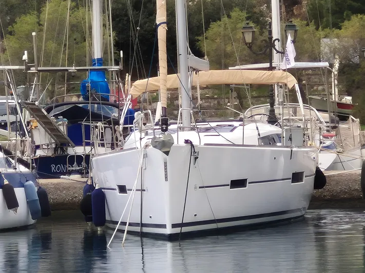 Galaxy Yacht Photos Pics 