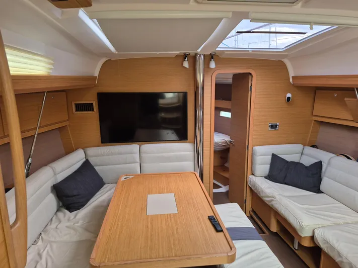 Galaxy Yacht Photos Pics 