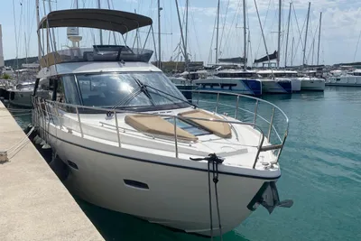 2011 Sealine F42