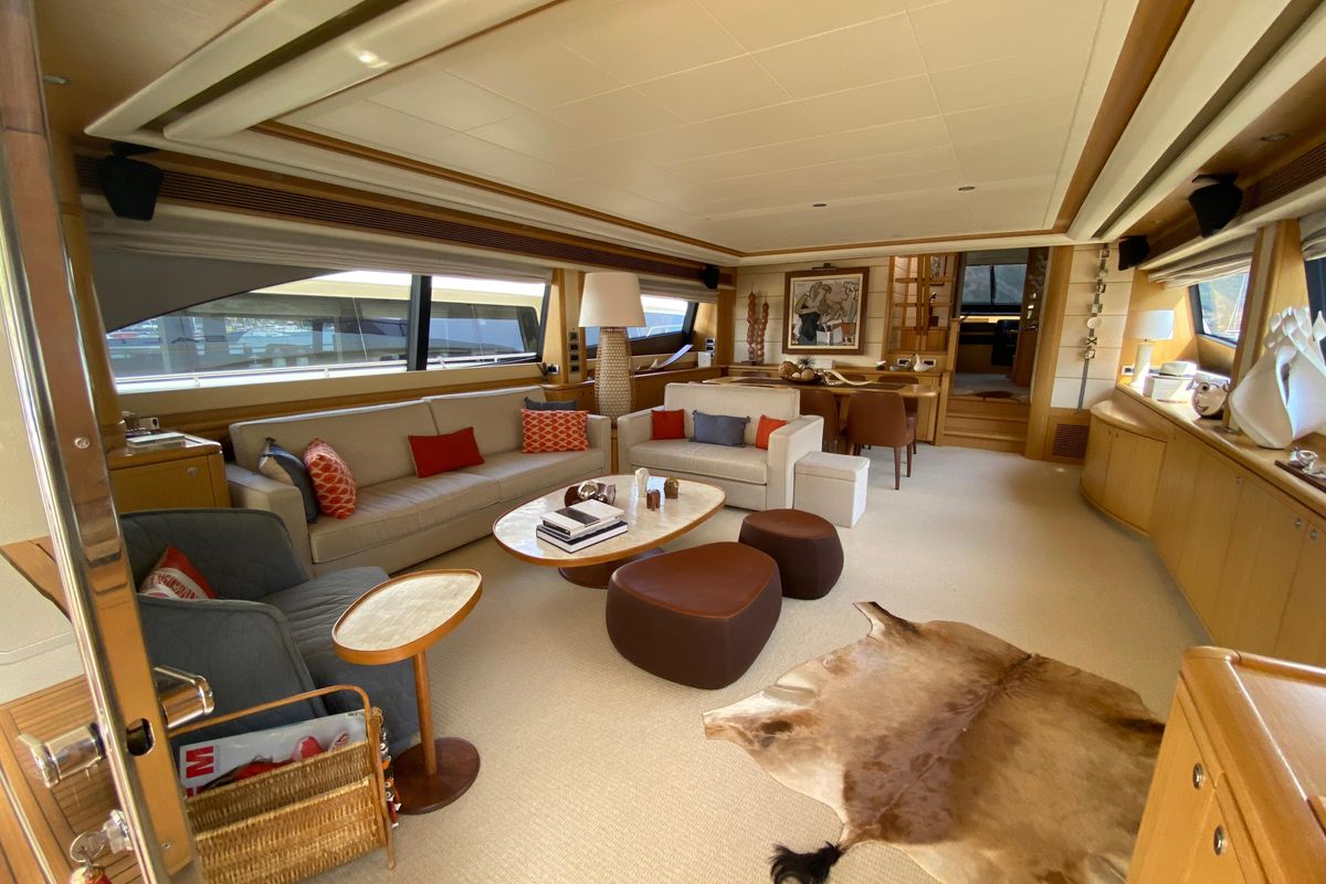 2008 Ferretti Yachts 87 