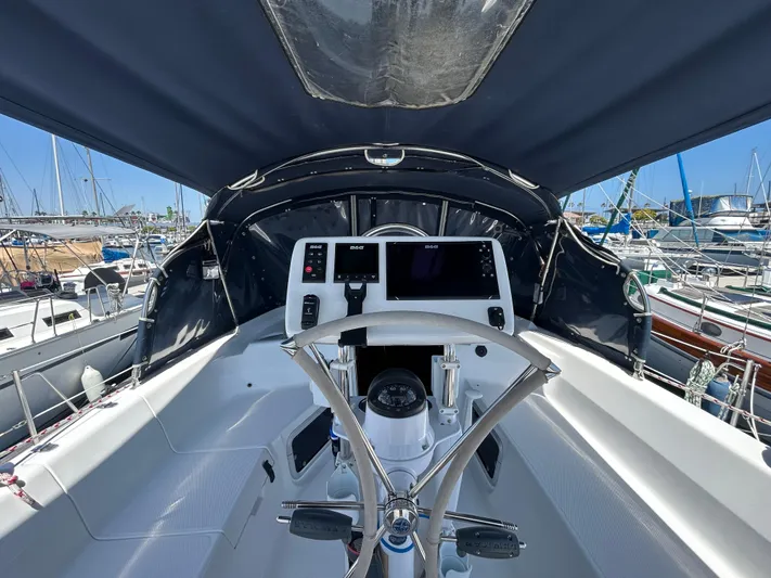 Full House Yacht Photos Pics 