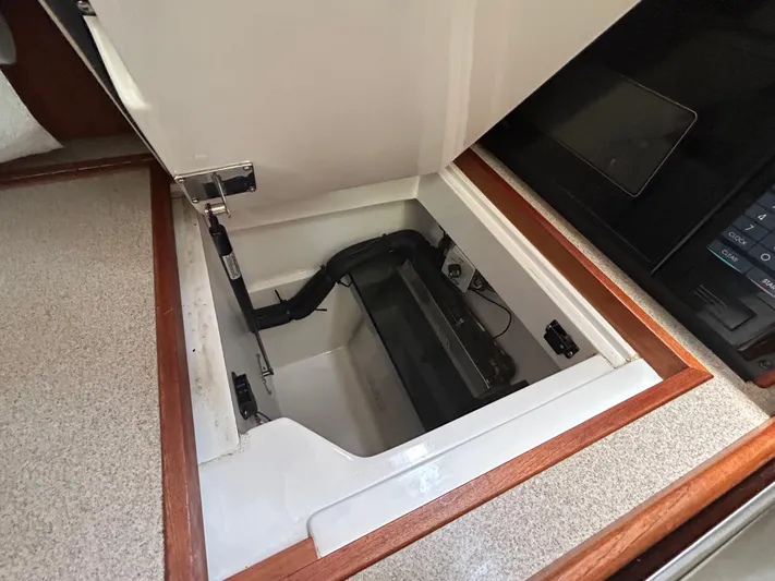 Full House Yacht Photos Pics 