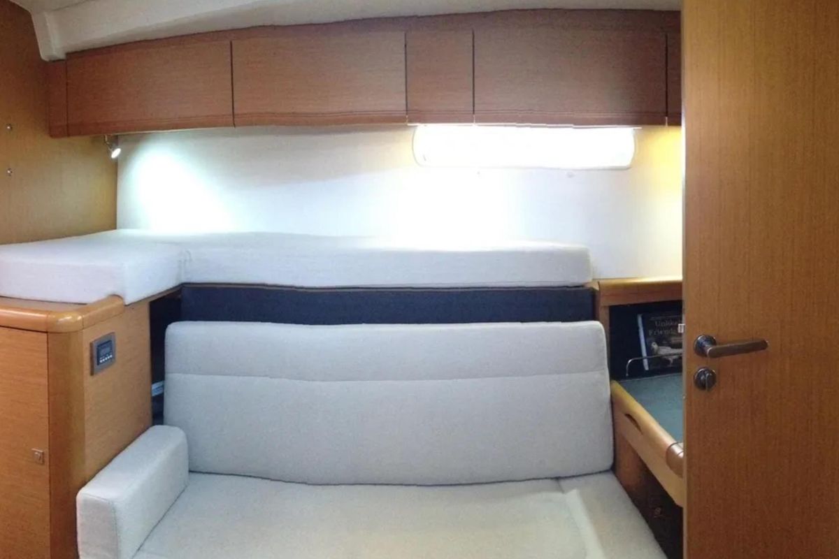 2013 Jeanneau 57 