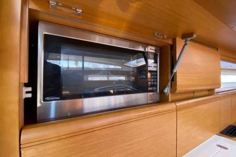 2013 Jeanneau 57 