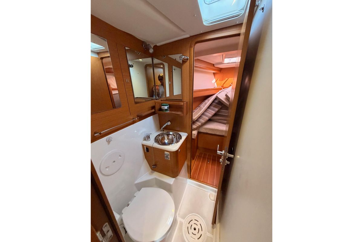 2013 Jeanneau 57 