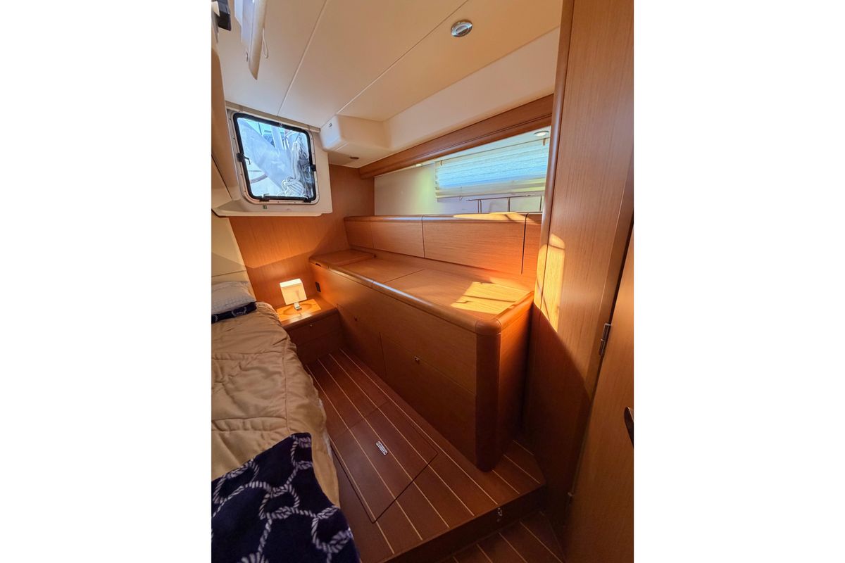 2013 Jeanneau 57 