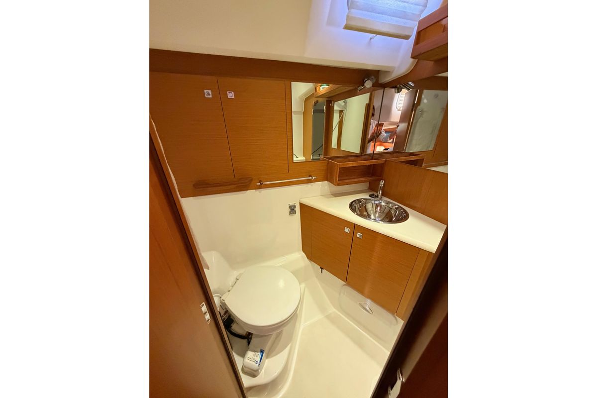 2013 Jeanneau 57 