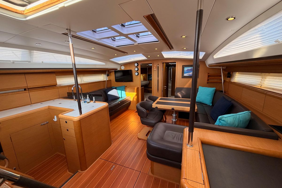 2013 Jeanneau 57 