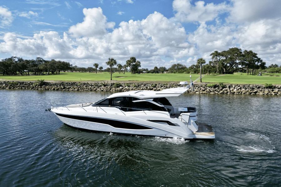 2021 Galeon 425 HTS