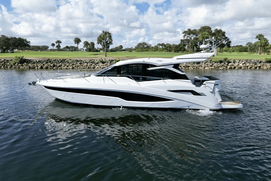 2021 Galeon 425 HTS