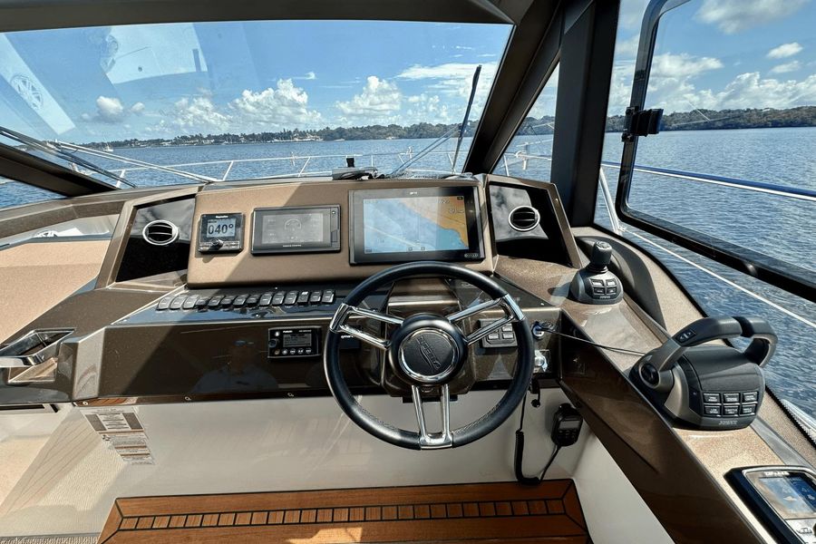 2021 Galeon 425 HTS